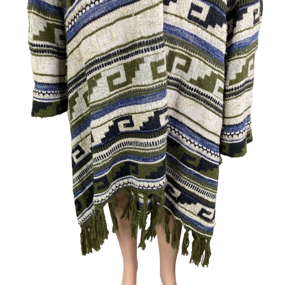 Women's Multicolor Patterned Sweater - Picture 7 of 9
